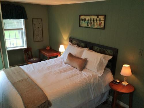 The Frogtown Inn in Canadensis, USA