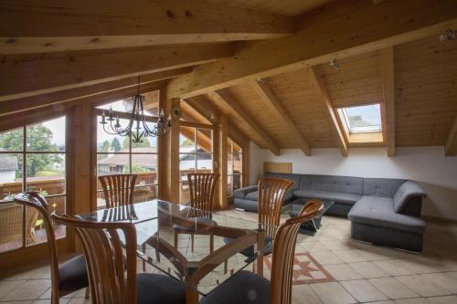 Golden GaPa Penthouse 1 - image 9