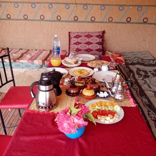 Auberge Camping Tafraoute Montagnes in Ouzina