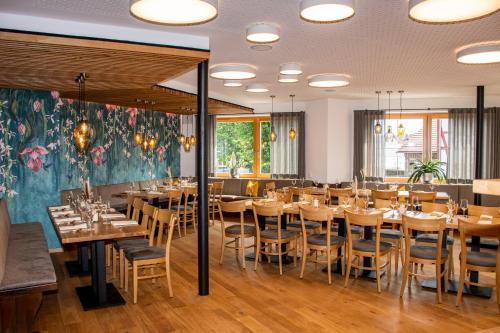 Deutsches Haus Hotel Restaurant Gastwirtschaft Biergarten am Radweg Bermuthshain