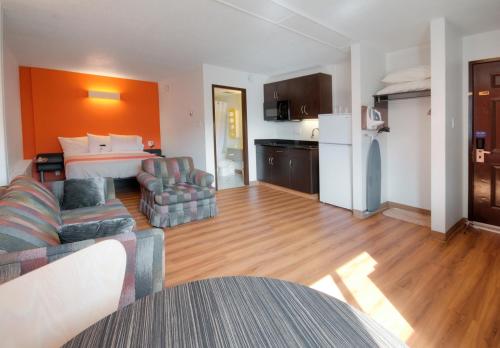 Motel 6-Lethbridge, AB