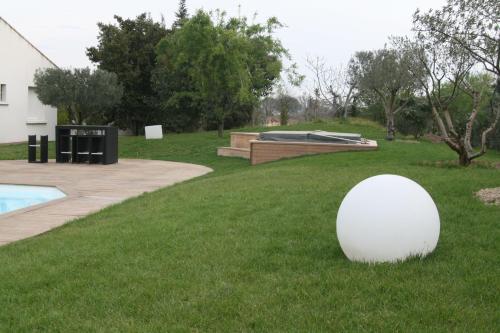 la villa d'Ariane-piscine-jaccuzi-15 mn Mer