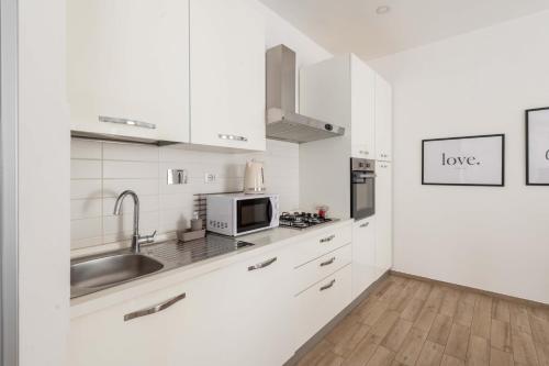 LoveRhome Apartment 1 - main image