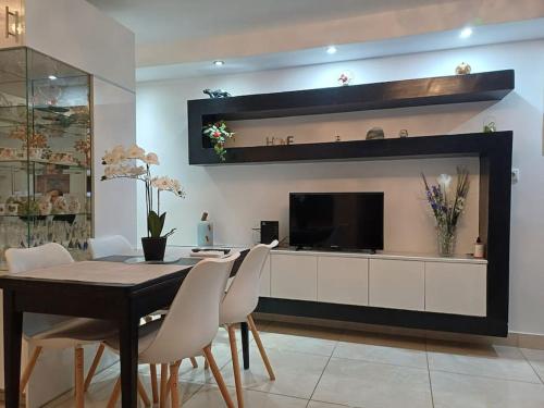 Varkiza Seaside 2BD Apartment 5