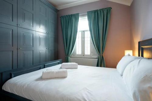 Immaculate 4-Bed House in London gîte à louer Norbury Railway Station