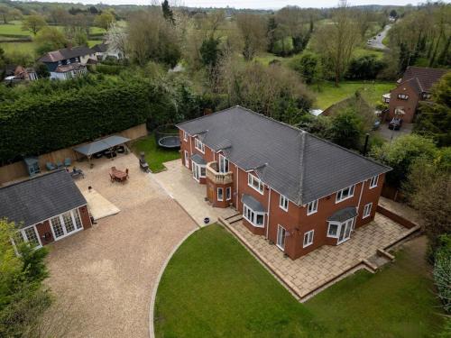 Stratford-upon-Avon Family Mansion