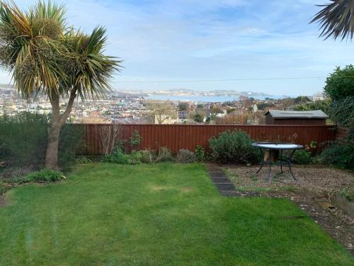Paignton View Holiday Home - image 12