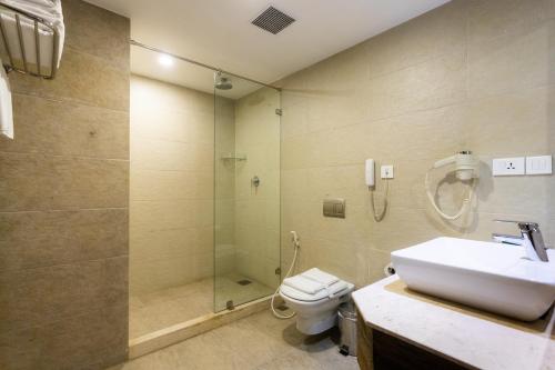 Premium Double Room image 8
