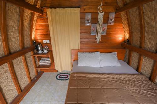 Volcano Cabin Batur RedPartner Room Type - Deluxe Room