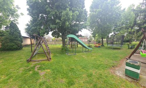 Guljaš Čarda Old (Guljas Carda Old) in Šupljak