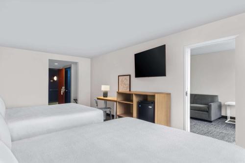 Wingate by Wyndham - Charlotte Airport South I-77 at Tyvola - image 9