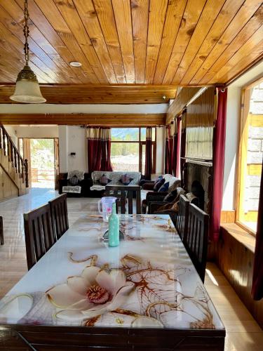 Létesítmények, Riverside cottage manali in Baror