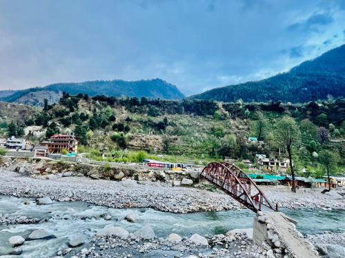 Közeli látványosságok, Riverside cottage manali in Baror