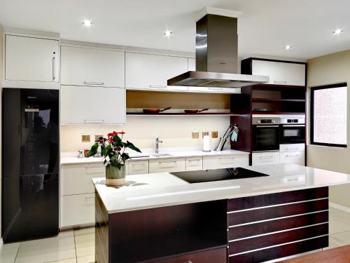 4 on Pritchard Luxury Suites Room Type - Penthouse Apartment