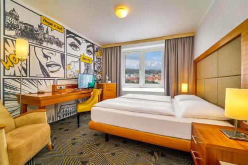 room detail thumbnail 1