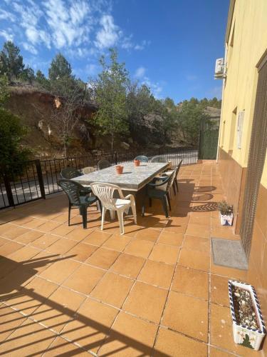 숙소 외관, Air Conditioned "Casa Tropicana" Villa-Sleeps 10-Free WiFi-Private Pool-Free Parking in 엘 팔마르