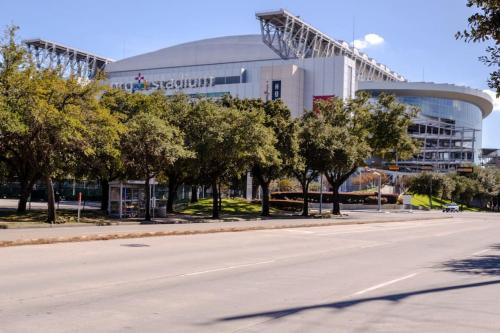 Relaxing Family Retreat Near NRG/Toyota Stadiums in Houston, USA