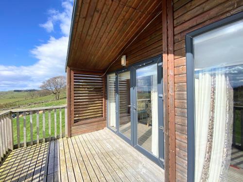 Benarty 11 with Private Hot Tub - Fife - Loch Leven - Lomond Hills - Pet Friendly in Bowershall