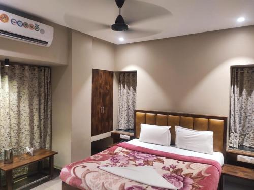 Hotel Vrindavan Deluxe Kolhapur