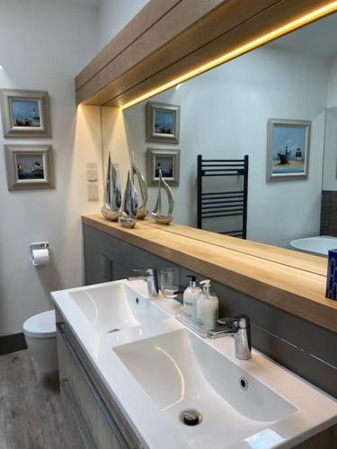 Mayflower, Luxury Norfolk Retreat - Brancaster, Sleeps 4 -12, Brancaster (fotografie 9)