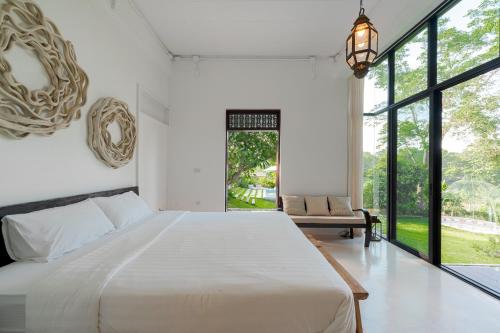 วิลลา พร้อมสระว่ายน้ำส่วนตัว (Villa with Private Pool)