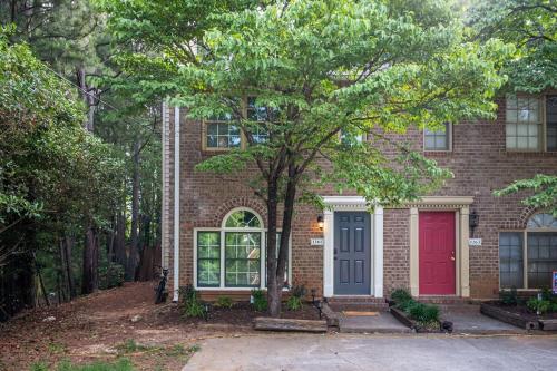 NEW ENTIRE PLACE COZY QUIET 2b2b TOWNHOUSE SP1261