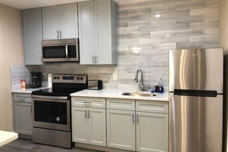 Downtown Atlanta Condo! Onsite Parking! LM908 thumb 2