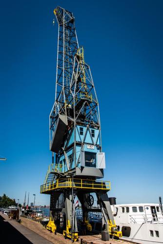 The Yays - Crane Apartment - image 13