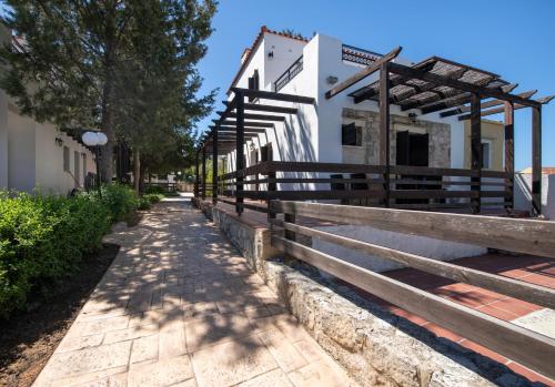 Exterior view, Villa Olivia in Armeni