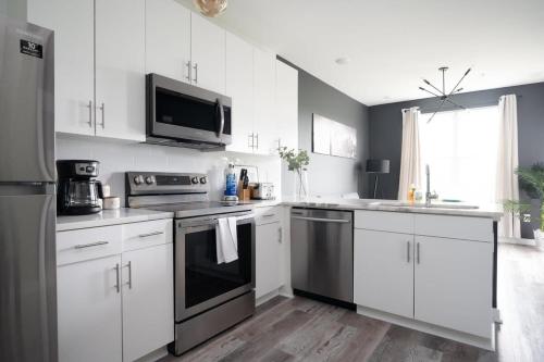 ATL Downtown New-Built Roof-top balcony City View 525Pkwy in Old Fourth Ward