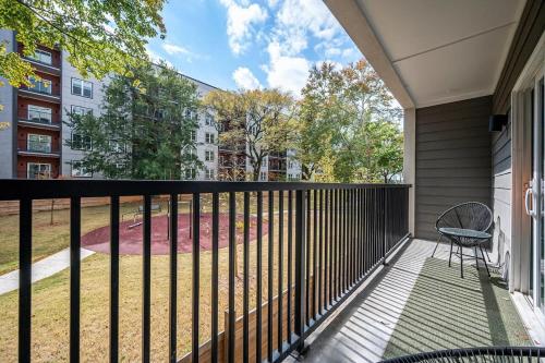 New Downtown ATL Condo Washer Dryer 542Blvd in Old Fourth Ward