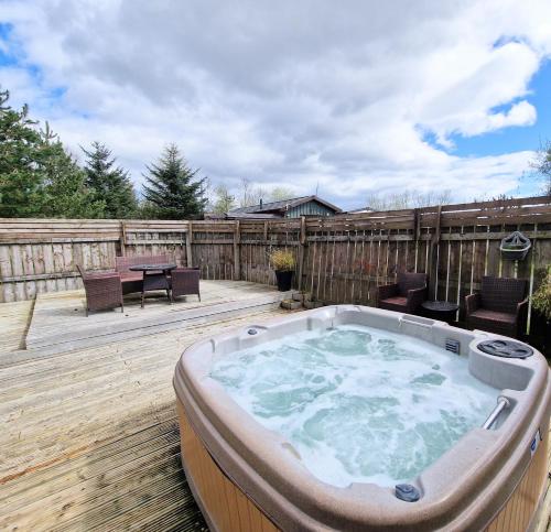 Apkārtne, Torridon 1 with Private Hot Tub - Fife - Loch Leven - Lomond Hills- Pet Friendly in Bowershall