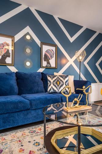 Heart Downtown 2BD Onsite Parking Condo City View! LM401 in Atlanta, USA