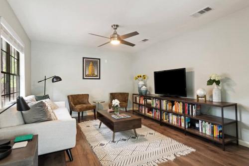 Charming 2BR Home in South Austin, Austin