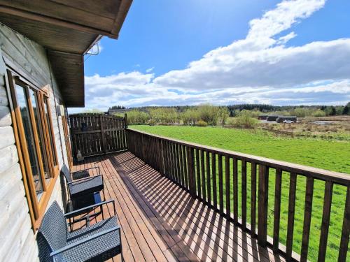 Lomond 4 with Private Hot Tub - Fife - Loch Leven - Lomond Hills - Chalet - Kelty