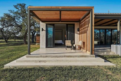 Running Deer Lodge - A Fredericksburg Escape in Fredericksburg, USA