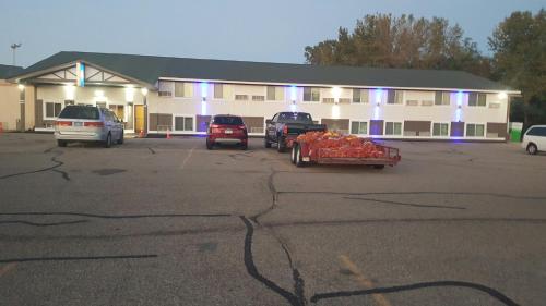 Faribault Hometown Inn & Suites - image 6