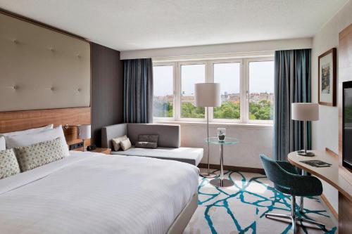 Superior Room, Guest room, 1 King, Park view