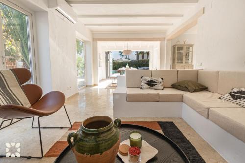 Villa with Private Pool image 10