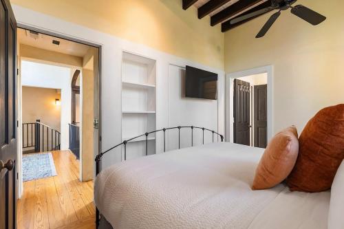 European Influences in the Heart of Charleston European Influences in the Heart of Charleston