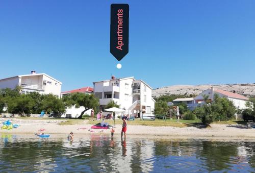 Viesnīcas āriene, Beachfront apartments Pag in Dinjiska