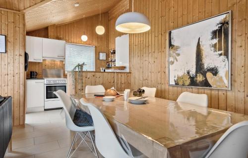 Kitchen, Cozy Home In Ebeltoft With Sauna in Ebeltoft