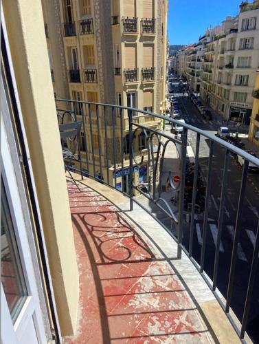 Nice 56m with balcony in rotunda near the sea, Nice (fotografie 3)