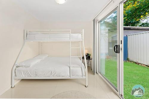 Aircabin - Oxley Park - Lovely & Comfy - 2 Bed