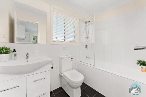 Aircabin - Oxley Park - Lovely & Comfy - 2 Bed