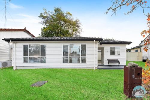 Aircabin - Oxley Park - Lovely & Comfy - 2 Bed
