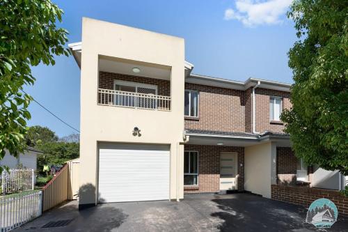 Aircabin - Panania - Sydney - Cozy - 5 Beds House