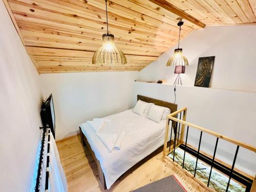 One-Bedroom Chalet image 5