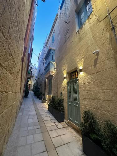 Domingo x Casa Norte in Birgu