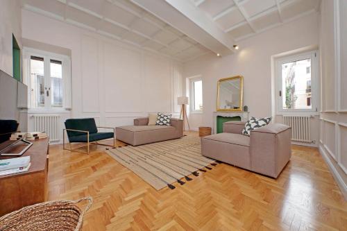 YCH-Casa Bella- Luxury home near Piazza Venezia, Рим (фото 7)